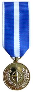 nato kosovo mini medal